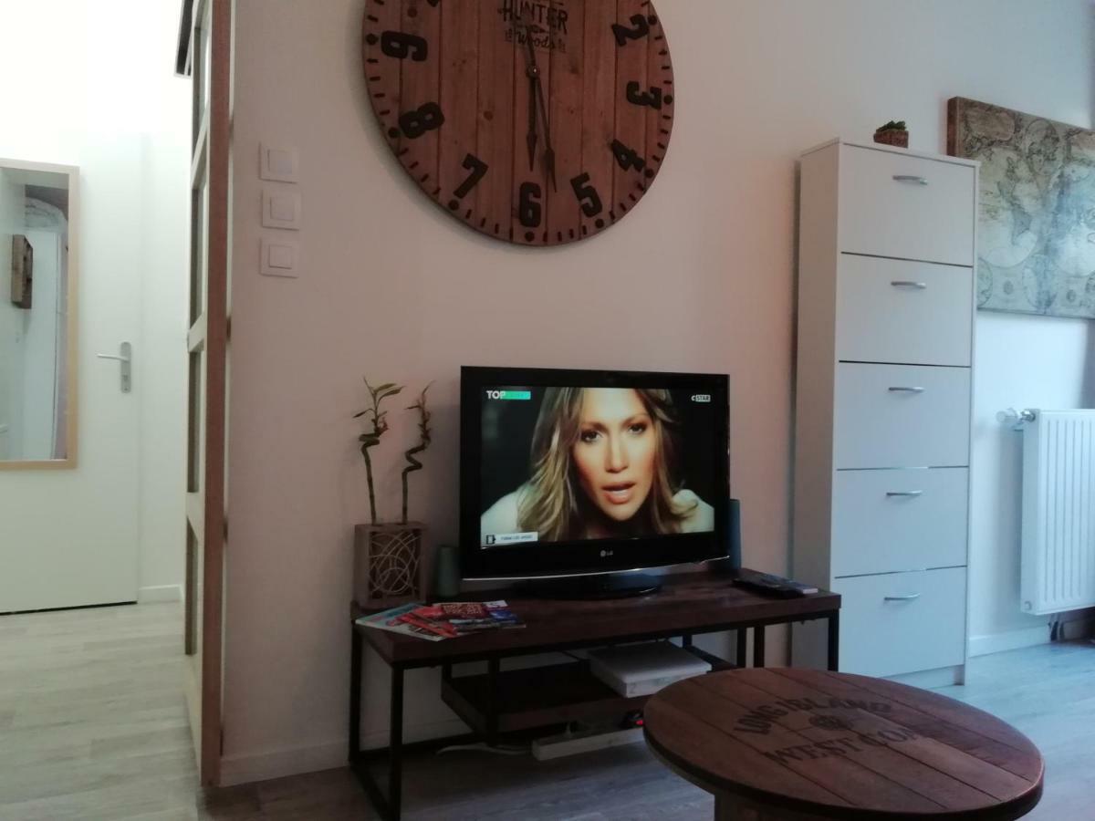 Appartement Chic Studio Near Paris à Saint-Denis  Extérieur photo