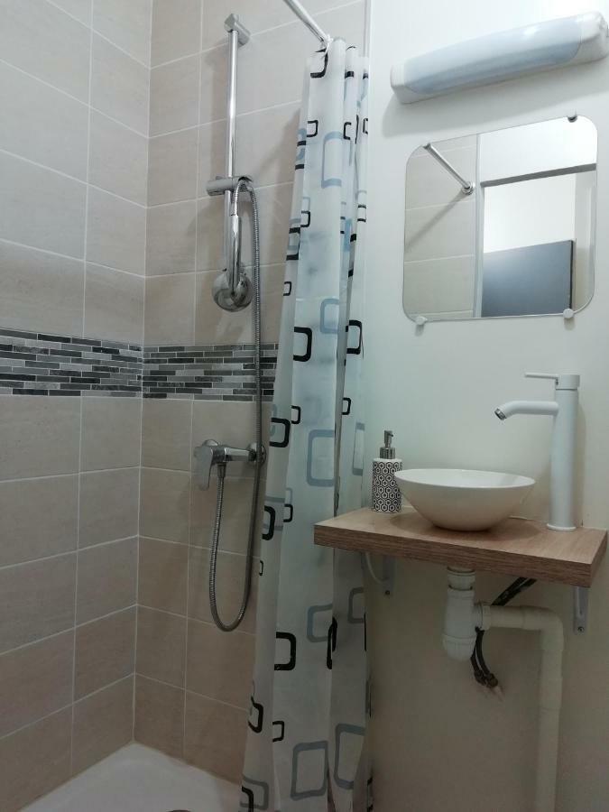 Appartement Chic Studio Near Paris à Saint-Denis  Extérieur photo